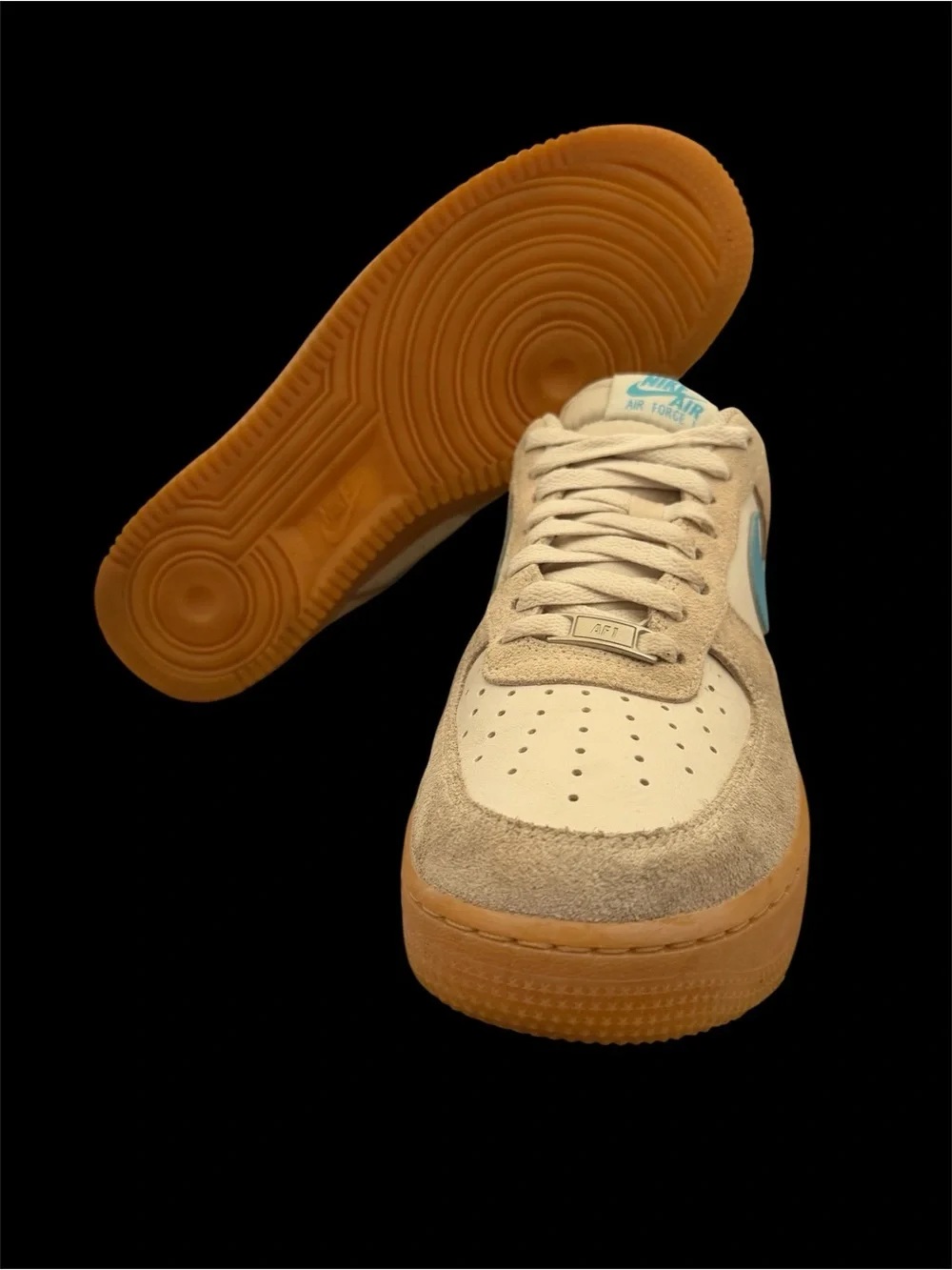 Nike Men's Sneakers - Cream, Tan & Light Blue Accents